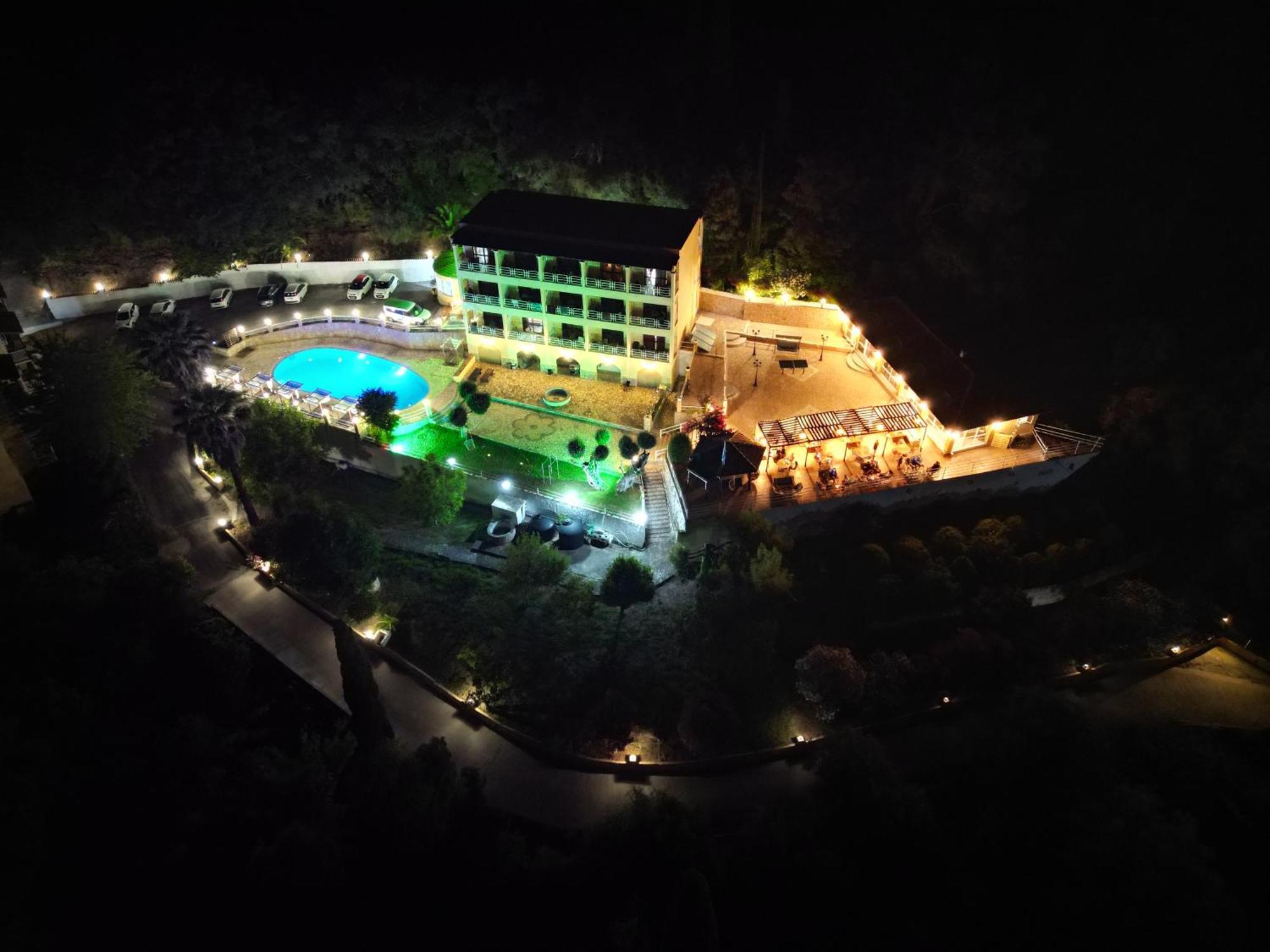 Avra Sunset Sea View 3*
